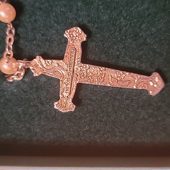 The Vatican Library Collection Faux Pearl Rosary New in Box - Picture 5 of 7